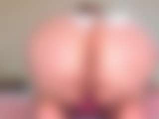 Live cam show with Rachel-milfy - Chubby on Cam Slut