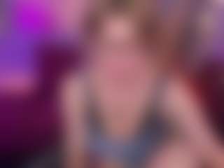 Live cam show with RubyTwinkle - Teasing on Dolls Live
