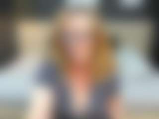 Live cam show with LeaPure - Masturbate on Pornisteam.com