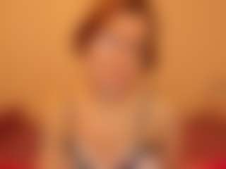 Live cam show with MarilynDream - Gray Eyes on StripNow