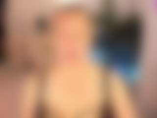 Live cam show with JenniferLight - Shaved on xplaylive.com