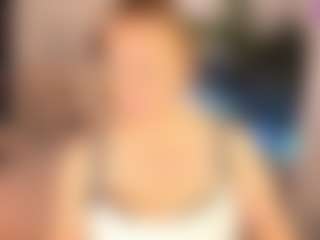 JenniferLight MILF webcam performer live streaming