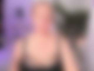 Live cam show with JenniferLight - Body Massage on Camsoda