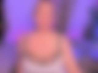 Live cam show with JenniferLight - Body Massage on fapnchat