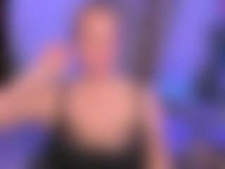 Live cam show with JenniferLight - Chubby on infinitiblacc.com