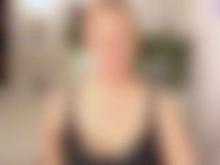 Live cam show with JenniferLight - Chubby on CamwithHer