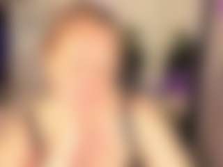 Live cam show with JenniferLight - Blonde Hair Middle Aged on Camsoda