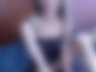 Live cam show with roochelle - Lush Blonde Hair on CamwithHer