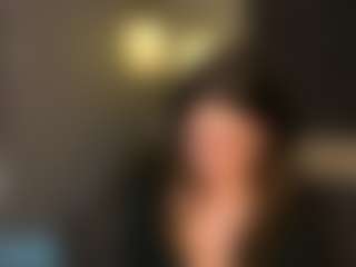 Live cam show with AgnesGoddess - Teasing on WildCum
