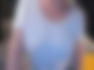 Live cam show with LindaPassionate - Body Massage on Camsoda