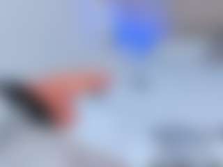 Live cam show with MayeUtica - Teen (18+) on chickslive.net