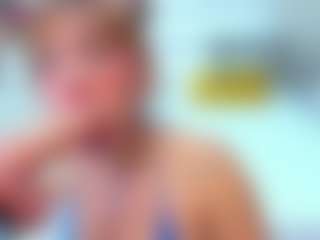 Live cam show with MayeUtica - Old on Camsoda