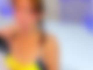 Live cam show with MayeUtica - Senior on StripNow