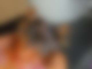 Live cam show with MayeUtica - Mature on StripNow