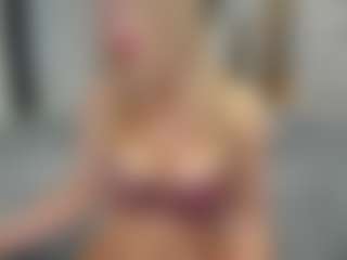 Live cam show with Flexxxybella - Sexwebcam Blonde Hair on WildCum