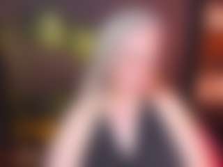 Live cam show with NataliMellow - Granny on CamwithHer