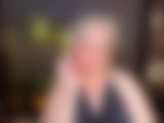 Live cam show with NataliMellow - Granny on xplaylive.com