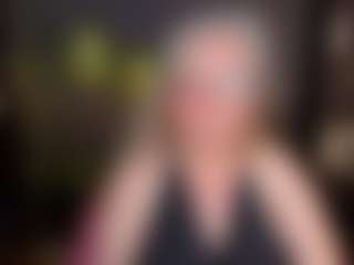 Live cam show with NataliMellow - Granny on Camsoda