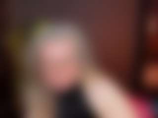 Live cam show with NataliMellow - Old on CamClone