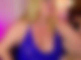 Live cam show with NicoleKind - Solo on Camsoda