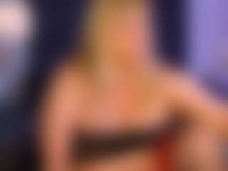 Live cam show with NicoleKind - Amateur Mature on Chatstar