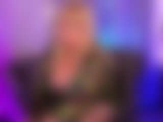 Live cam show with NicoleKind - Blonde Hair Middle Aged on Streamer API