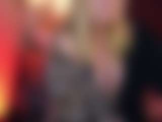 Live cam show with NicoleKind - Bedroom on SinfulBabes