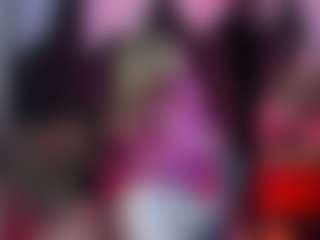 Spettacolo in cam dal vivo con NicoleKind - American Granny su Camsoda