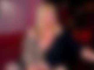 Live cam show with NicoleKind - Mature Middle Aged on Camsoda