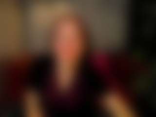 NikaGentle MILF webcam performer live streaming