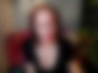 Live cam show with NikaGentle - Bedroom Mature on Camming Site
