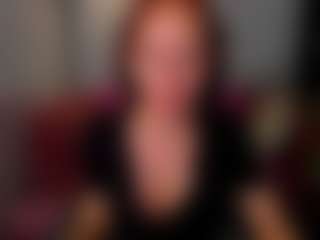 NikaGentle MILF webcam performer live streaming