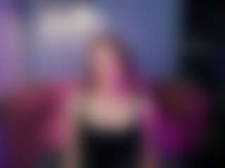 NikaGentle MILF webcam performer live streaming