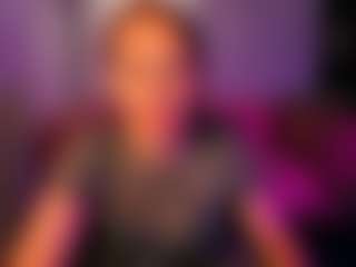 NikaGentle MILF webcam performer live streaming