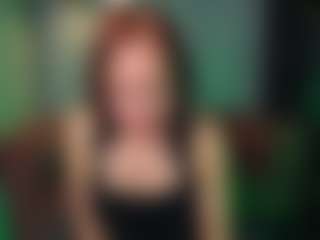 Live cam show with NikaGentle - Bedroom MILF on Fit Hotties