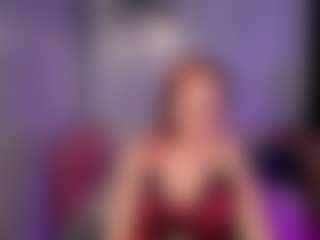 NikaGentle MILF webcam performer live streaming