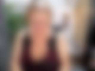 Live cam show with ScarlettSoft - Granny Big Tits on Milfs Live