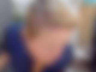 Live cam show with ScarlettSoft - Granny MILF on Dolls Live
