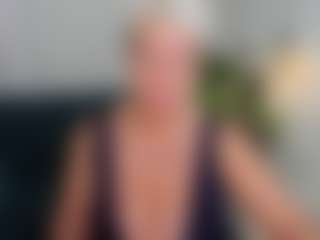 Live cam show with KathySunn - Striptease Granny on x69.live