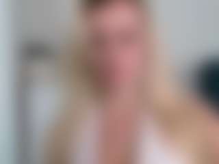 Live cam show with CorneliaBarbie - Upskirt on Stripli.com