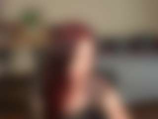 AvroraSakura MILF webcam performer live streaming