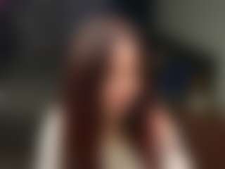 AvroraSakura MILF webcam performer live streaming