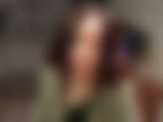 AvroraSakura MILF webcam performer live streaming
