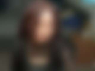AvroraSakura MILF webcam performer live streaming
