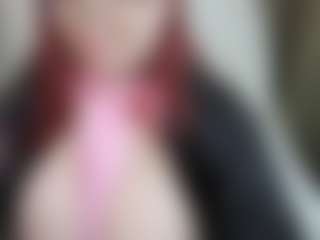 Live cam show with Velenaroxys - Red Hair on fapnchat