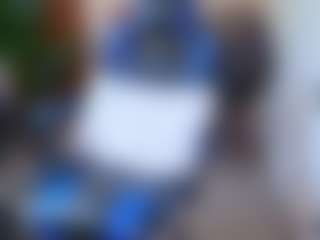 Live cam show with Kenya Buhle - Black on StripNow