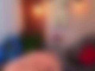 Live cam show with Kenya Buhle - Old on Camsoda