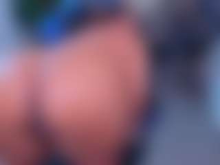 Live cam show with Kenya Buhle - Ebony on AdultVida.com
