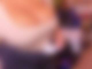 Live cam show with Kenya Buhle - Old on sexylive.show
