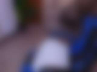 Live cam show with Kenya Buhle - Old on madthumbs